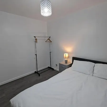 3 Bedroom Apartment Sleeps 8 Edinburgh Exterior photo