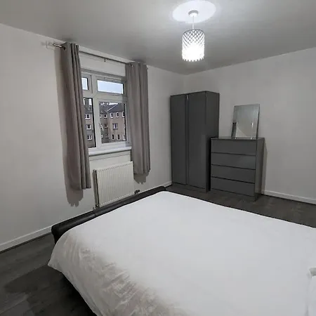 3 Bedroom Apartment Sleeps 8 Edinburgh Exterior photo
