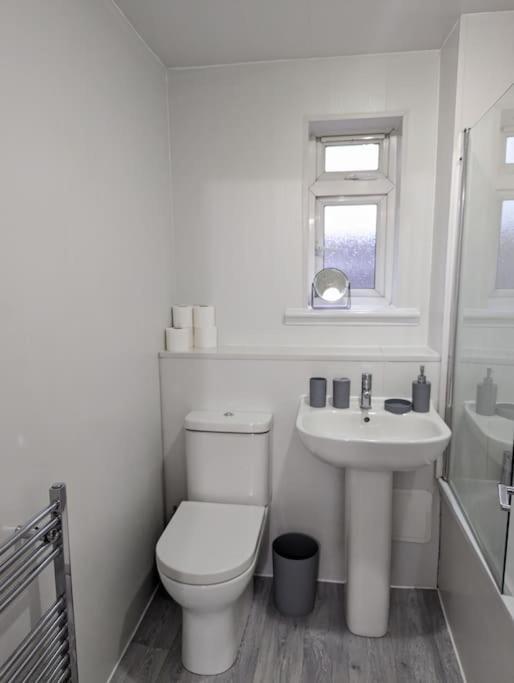 3 Bedroom Sleeps 8 Edimburgo