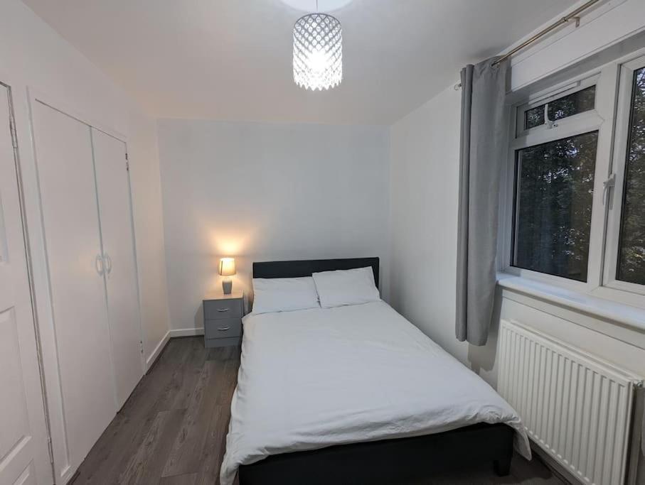 Apartamento 3 Bedroom Sleeps 8 *