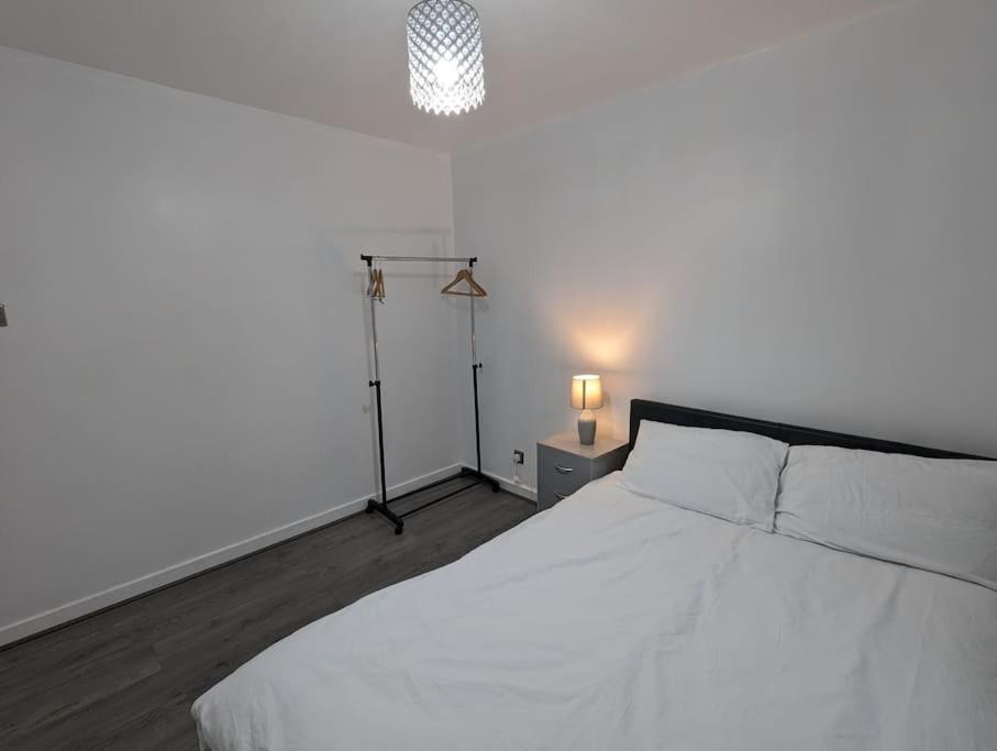 Apartamento 3 Bedroom Sleeps 8 Edimburgo